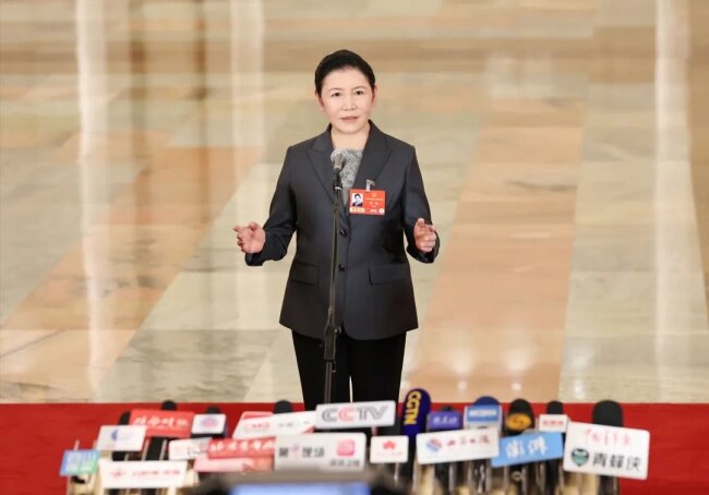 ���ٲ����ڡ�����ͨ����̸��������